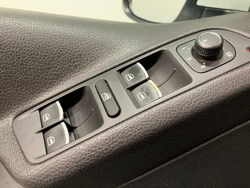 Used 2017 Volkswagen Tiguan Wolfsburg Edition image 22