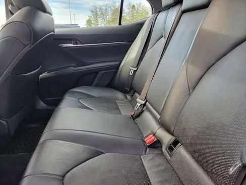 Used 2018 Toyota Camry XSE FWD image 9
