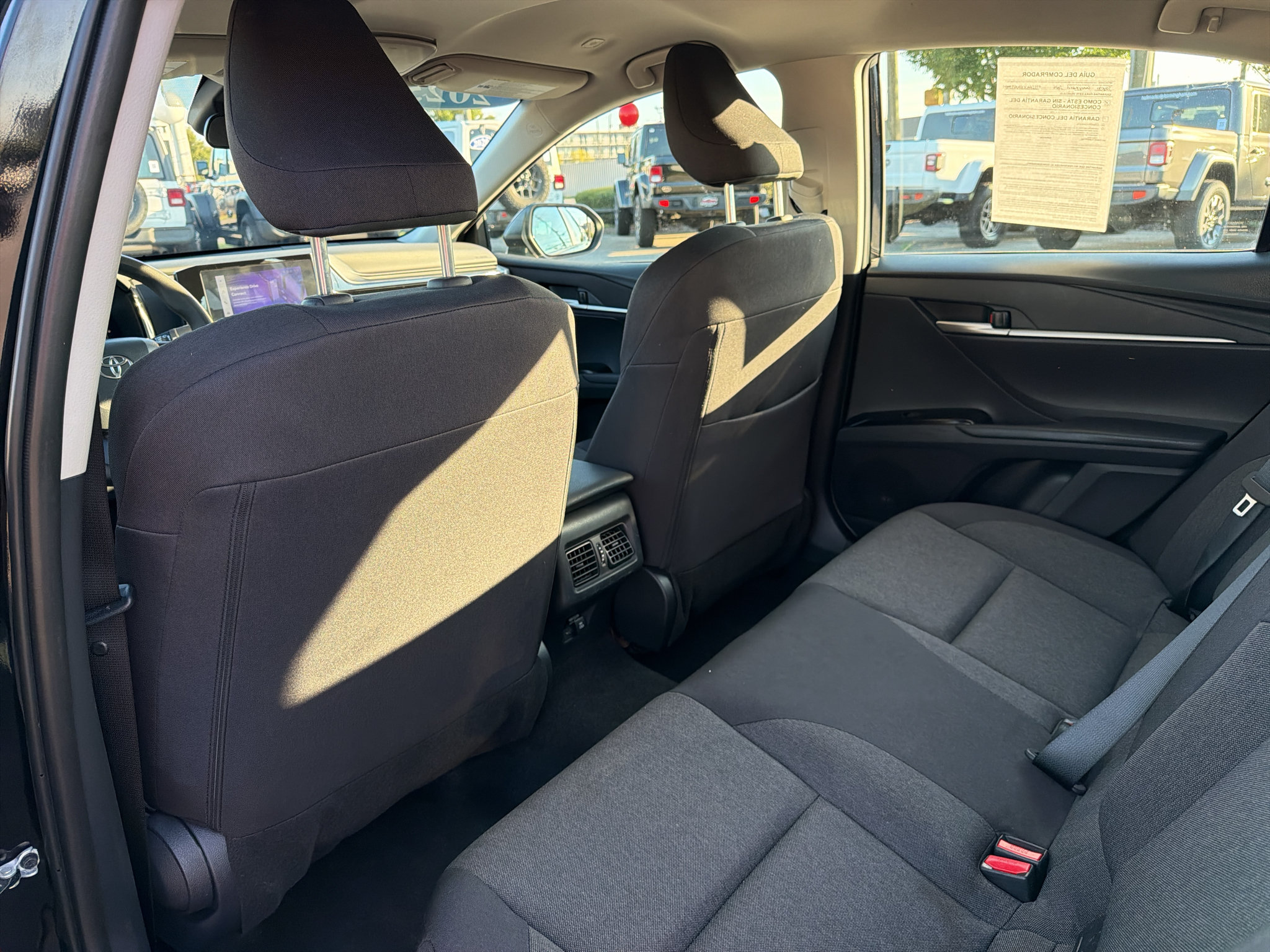 Used 2025 Toyota Camry LE FWD image 28