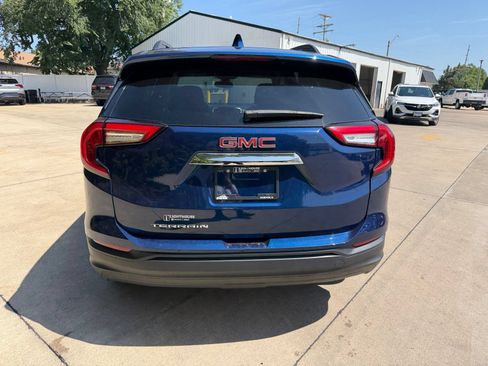 Used 2023 GMC Terrain SLE w/ Driver Convenience Package FWD image 15