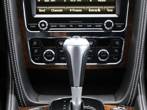 Used 2017 Bentley Flying Spur S V8 AWD/4WD image 22