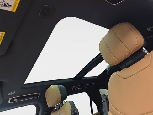 New 2026 Land Rover Range Rover Sport Dynamic SE image 31