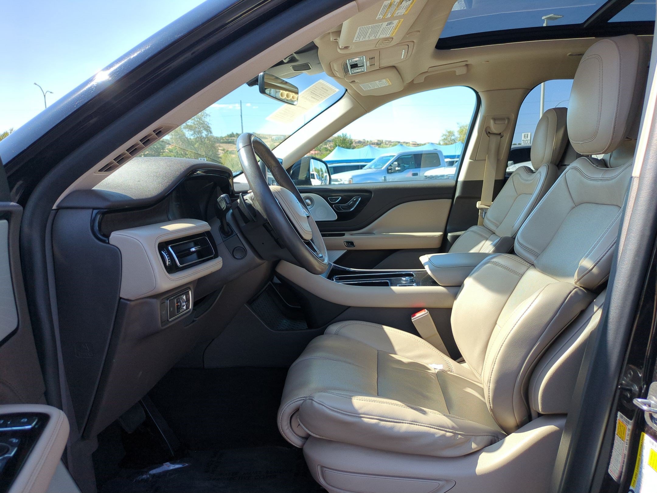 Used 2021 Lincoln Aviator Reserve w/ Equipment Group 208A AWD/4WD image 15