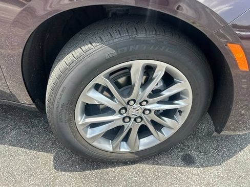 Used 2023 Buick Enclave Avenir FWD image 28