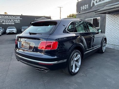 Used 2019 Bentley Bentayga AWD/4WD image 27