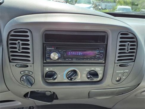 Used 1998 Ford F150 XLT image 23