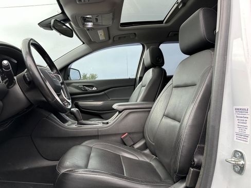 Used 2019 GMC Acadia SLT w/ Black Edition image 11