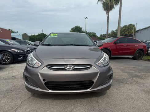 Used 2017 Hyundai Accent SE FWD image 2