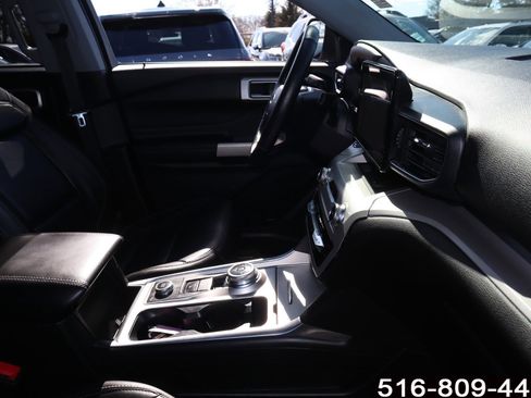 Used 2022 Ford Explorer XLT w/ Equipment Group 202A image 25