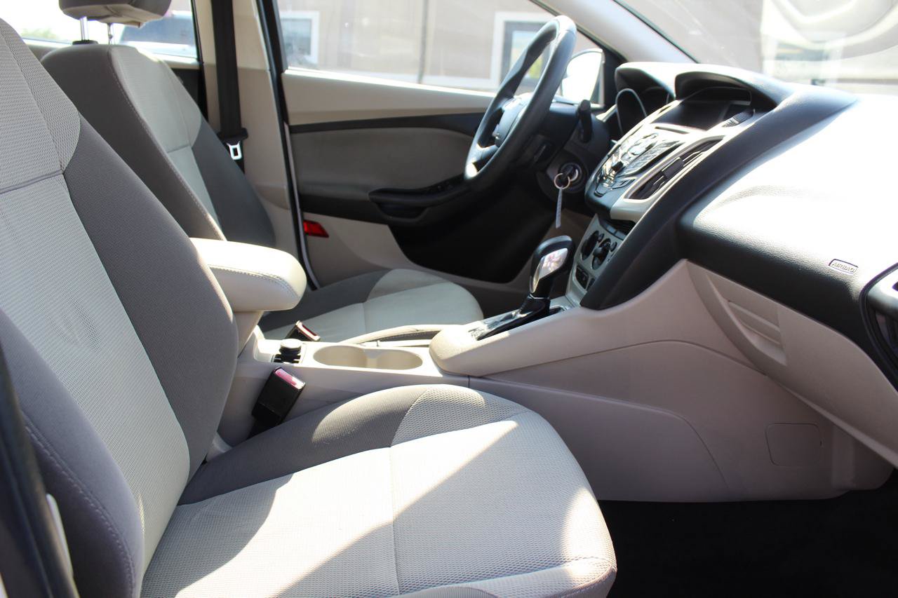 Used 2012 Ford Focus SE FWD image 57