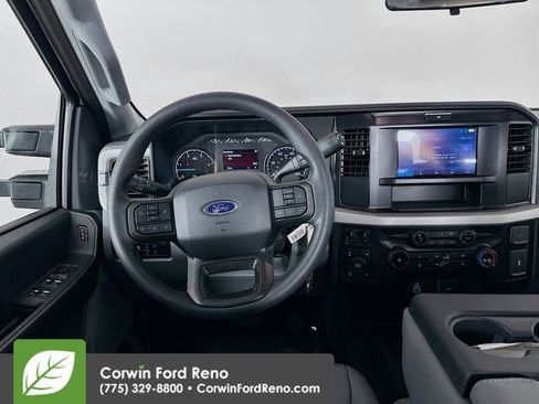 New 2026 Ford F250 XL w/ XL Chrome Package image 21