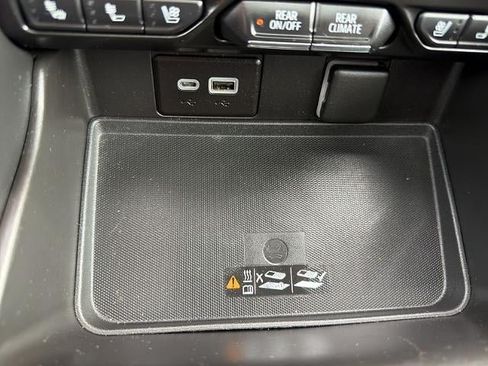 Used 2021 Chevrolet Tahoe High Country AWD/4WD image 34