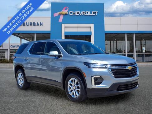 Used 2023 Chevrolet Traverse LS w/ Safety Package FWD image 3