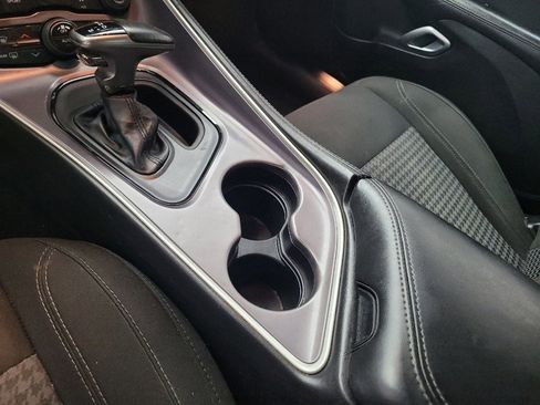 Used 2019 Dodge Challenger SXT image 26