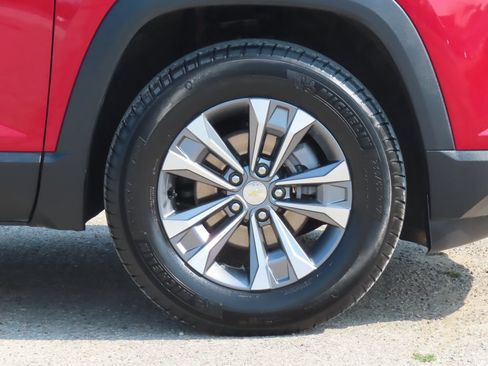 Certified 2026 Chevrolet Equinox LT AWD/4WD image 13