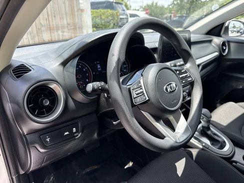Used 2021 Kia Forte LXS FWD image 23