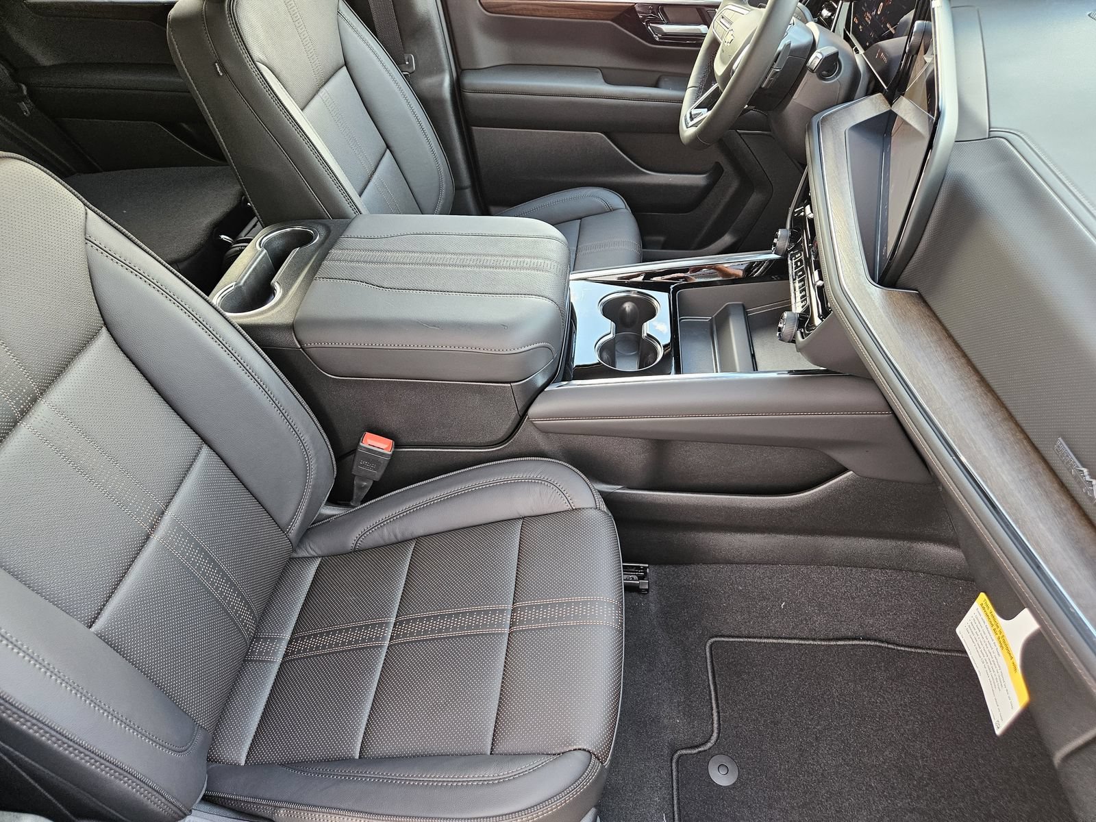 New 2026 Chevrolet Tahoe High Country AWD/4WD image 16