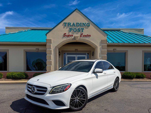 Used 2019 Mercedes-Benz C 300 Sedan image 2
