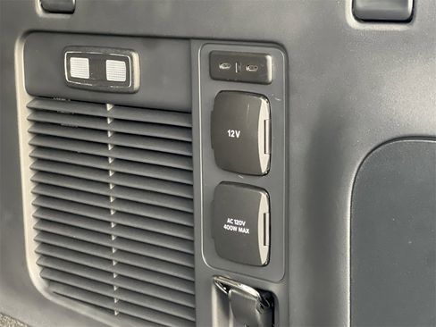 New 2025 Ford Expedition Max Platinum w/ Driver's Package image 23