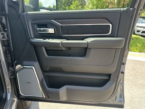 New 2026 RAM 2500 Laramie AWD/4WD image 13