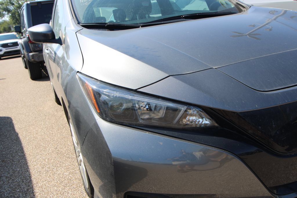 Used 2025 Nissan Leaf S FWD image 12