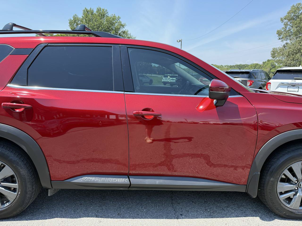 Used 2022 Nissan Pathfinder SV AWD/4WD image 40