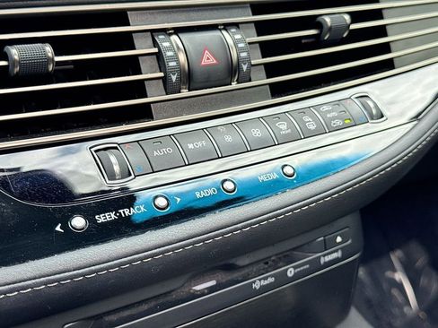 Used 2022 Lexus LS 500 w/ Interior Upgrade Package image 29