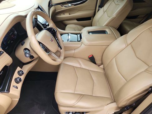 Certified 2018 Cadillac Escalade Platinum AWD/4WD image 20