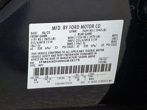 Certified 2022 Ford Explorer XLT w/ Equipment Group 202A image 27