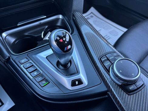 Used 2015 BMW M4 Coupe image 16
