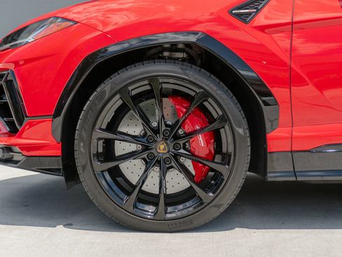 Used 2024 Lamborghini Urus S AWD/4WD image 18