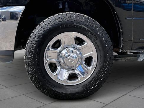 Used 2018 RAM 2500 Tradesman w/ Chrome Appearance Group image 10