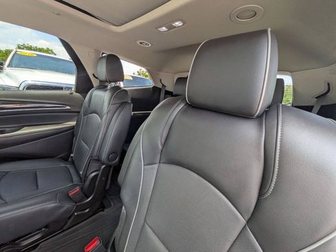 Used 2020 Buick Enclave Avenir w/ Avenir Technology Package AWD/4WD image 22