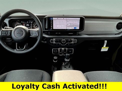 New 2025 Jeep Gladiator Sport image 15