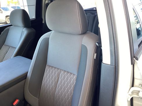 Used 2024 Nissan Titan SV w/ Accessory Utility Package image 11