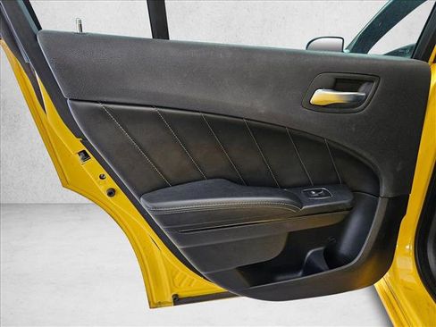 Used 2017 Dodge Charger SXT w/ Plus Group image 20