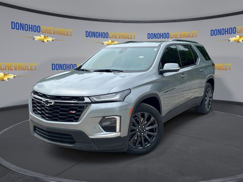 Used 2023 Chevrolet Traverse RS FWD image 4