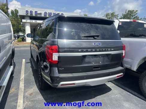 Used 2024 Ford Expedition XLT AWD/4WD image 2