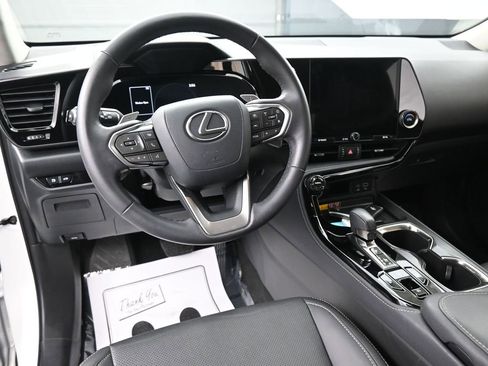Used 2025 Lexus NX 250 FWD w/ Accessory Package (K3) image 24