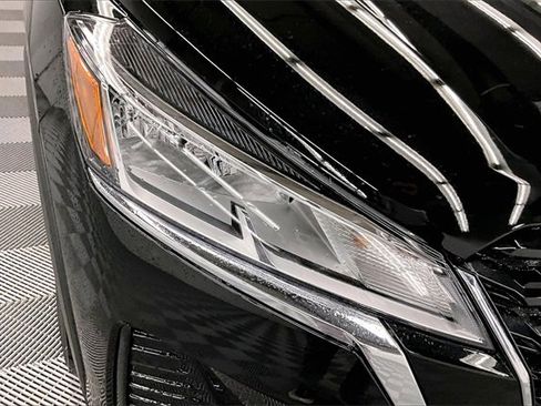 New 2025 Nissan Kicks Play S image 13