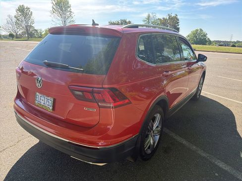 Used 2019 Volkswagen Tiguan SEL Premium image 5
