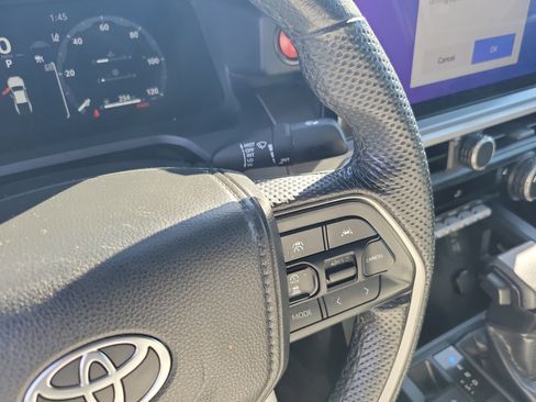 Certified 2025 Toyota Tacoma TRD Off-Road image 26