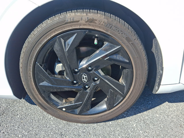 Certified 2026 Hyundai Elantra SEL Sport FWD image 8