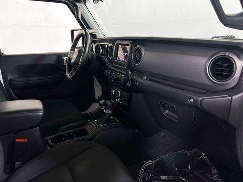 Used 2022 Jeep Gladiator Willys image 26
