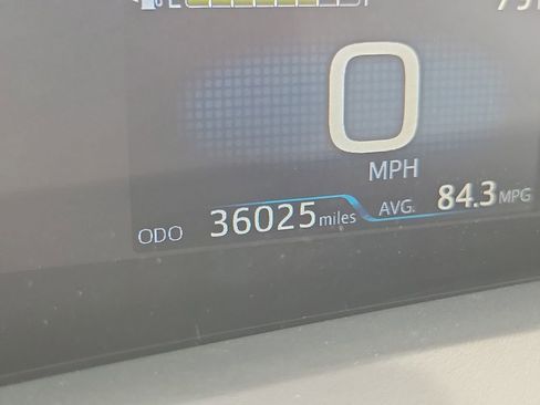 Used 2022 Toyota Prius Prime XLE FWD image 26