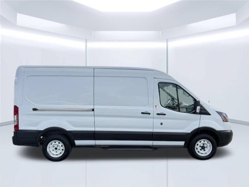 Used 2018 Ford Transit 150 148 Medium Roof RWD image 4