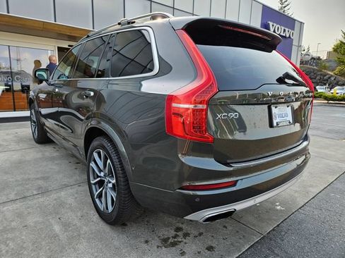 Used 2018 Volvo XC90 T6 Momentum w/ Convenience Package AWD/4WD image 7