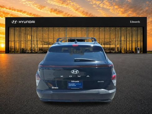 Certified 2024 Hyundai Kona SEL FWD image 8