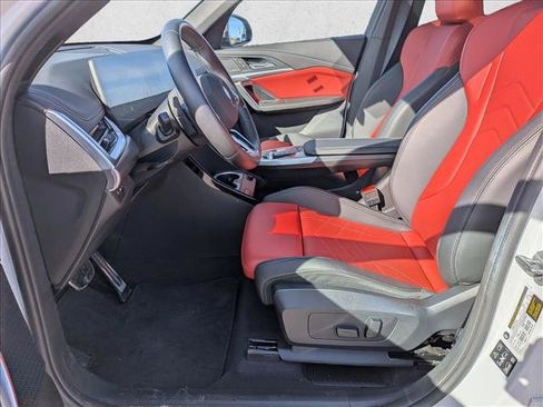 Used 2025 BMW X1 xDrive28i image 16