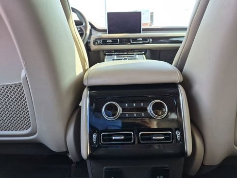 Used 2021 Lincoln Aviator 2WD w/ Elements Package image 14